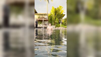 Valsplace gay porn video (22)