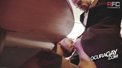 Ejecutivo ocupado LOCURAGAY - gay porn video