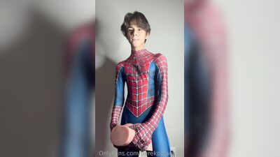 derekpalacioss - 2022-10-16 - a bit rushed because I was waiting for the suit and toy to d 3