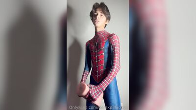 derekpalacioss - 2022-10-16 - a bit rushed because I was waiting for the suit and toy to d 3