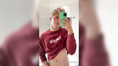 Valsplace gay porn video (14)