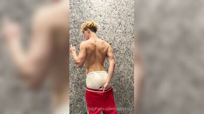 Valsplace gay porn video (141)