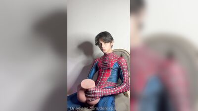 derekpalacioss - 2022-10-16 - a bit rushed because I was waiting for the suit and toy to d 2