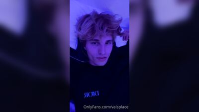 Valsplace gay porn video (116)