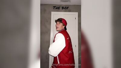 Valsplace gay porn video (101)