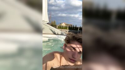 Valsplace gay porn video (27)