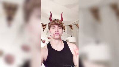 Valsplace gay porn video (191)