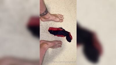2020-12-01 Do you like my feet