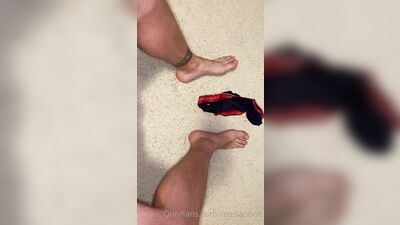 2020-12-01 Do you like my feet