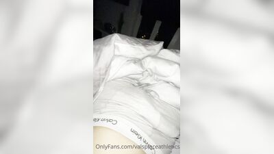 Valsplace gay porn video (209)