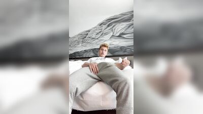 Valsplace gay porn video (4)