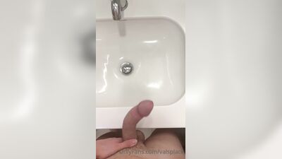 Valsplace gay porn video (19)