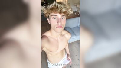 Valsplace gay porn video (71)