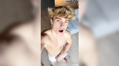 Valsplace gay porn video (71)