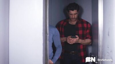 Elevator Jammed - Leo Bacchus & Rocky Vallarta 2023-02-03 - gay porn video