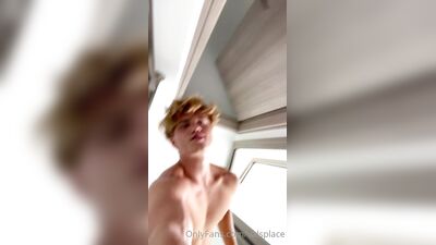 Valsplace gay porn video (43)