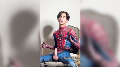 derekpalacioss - 2022-12-01 - spidey gets all numb shooting his webs