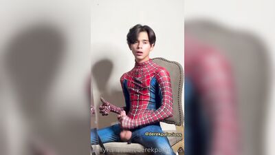 derekpalacioss - 2022-12-01 - spidey gets all numb shooting his webs