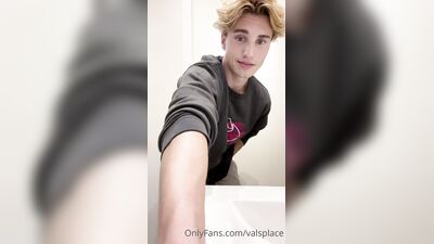 Valsplace gay porn video (67)