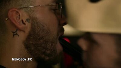 Menoboy - La casa de sexo - Part 1 - gay porn video