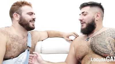 Oso Scruffy se folla a su famoso crush Beefy Italian LOCURAG - gay porn video