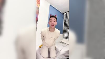 Small OF clips - gay porn video (Part 1) (36)