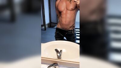 Small OF clips - gay porn video (Part 1) (531)