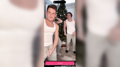 Small OF clips - gay porn video (Part 5) (1)