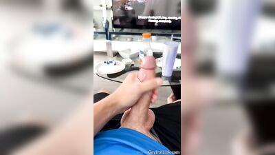 Small OF clips - gay porn video (Part 6) (946)