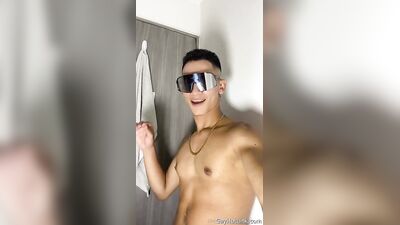 Small OF clips - gay porn video (Part 2) (224)