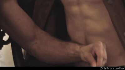 Fans - - leolouis0 - a quick threesome in the studio - gay porn video