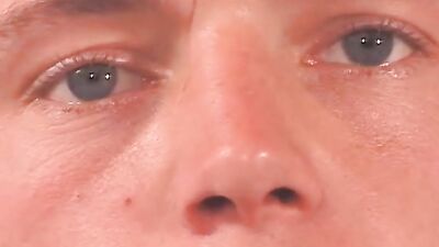 Levi et Miami, leur 1ere fois nus! - gay porn video