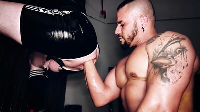 HOLE PUNCHER Thiago Boss - gay porn video