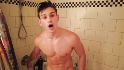 Fans - Reno Gold - Douching & Shaving Tutorial 720p - gay porn video