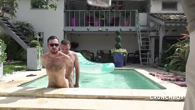 Kevin James Fred Dim Bdx - camera Kevin James fucked by Fred in the pool - gay porn video