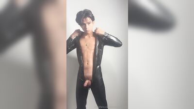 derekpalacioss - 2023-11-25 - got so horny while I was away I had a craving for tight late