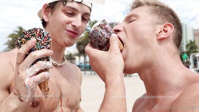 OnlyFans - Reno Gold - Who wants a taste of me and Viggo Sorensen