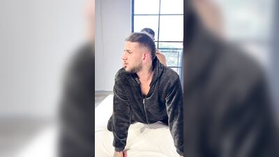 Mi amigo me invito a una noche de peliculas ALEXTREMO - gay porn video