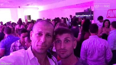 Fans -Red Carpet AVN Awards With Taylor Reign - gay porn video