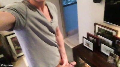 Fans -Jared Just Kissed Me & Now I Got Wood - gay porn video