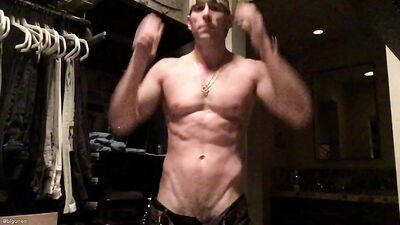 Fans - Big C Showin Off His Gains - gay porn video