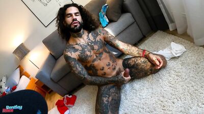Huge hung Adonay Armas stripped and jerking off - gay porn video