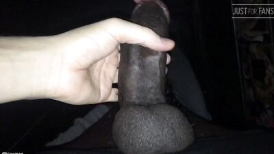 2018.11.20 - Big C Sucks A Hung Bud In Sex Club Room