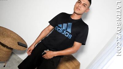 Benyi - gay porn video