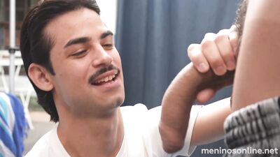 Peuops Ramos & Kallel - Bareback (Enfrentando 26cm) - gay porn video