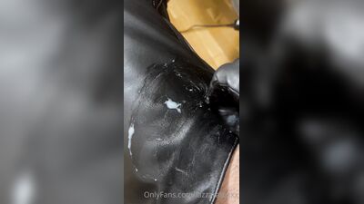 Fans - LazzaratoXXX - gay porn video (95)