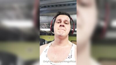 Fans - The Lyon King - gay porn video (126)