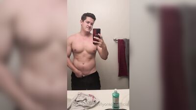 Fans - The Lyon King - gay porn video (102)