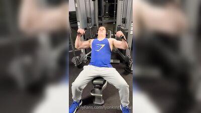 Fans - The Lyon King - gay porn video (25)