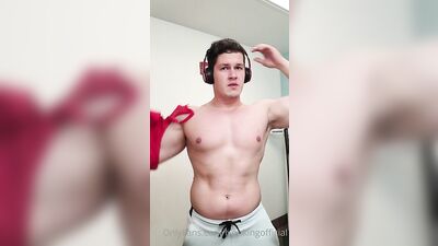 Fans - The Lyon King - gay porn video (140)
